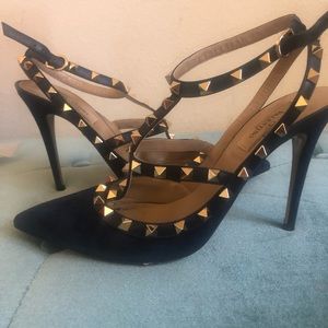 Valentino women's rockstud pumps